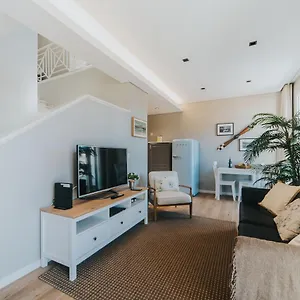 Mansarda Dos Aranhas By Madeira Apartment